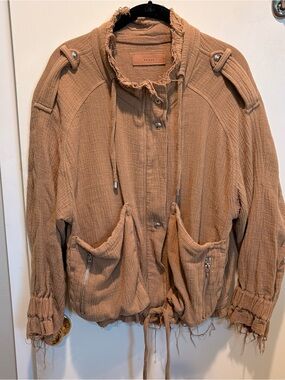 BLANKNYC Crinkled Cotton
Gauze Jacket - Size S- Frayed Edge Boho Chic - Like New